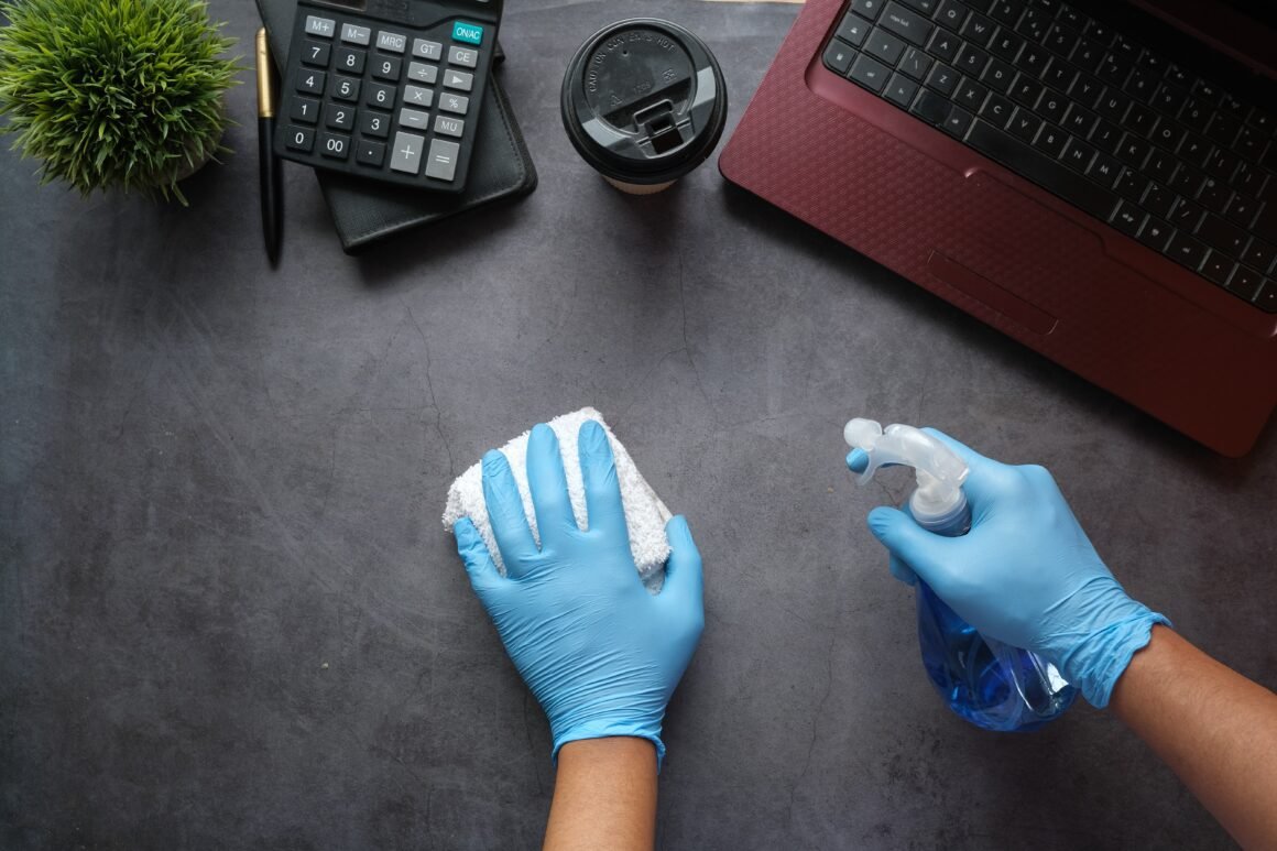 Commercial/Office Cleaning Commercial/Office Cleaning